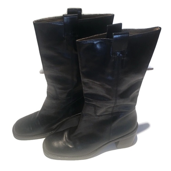 NWOT Banana Republic black leather boot, slip on 8 - Picture 2 of 15